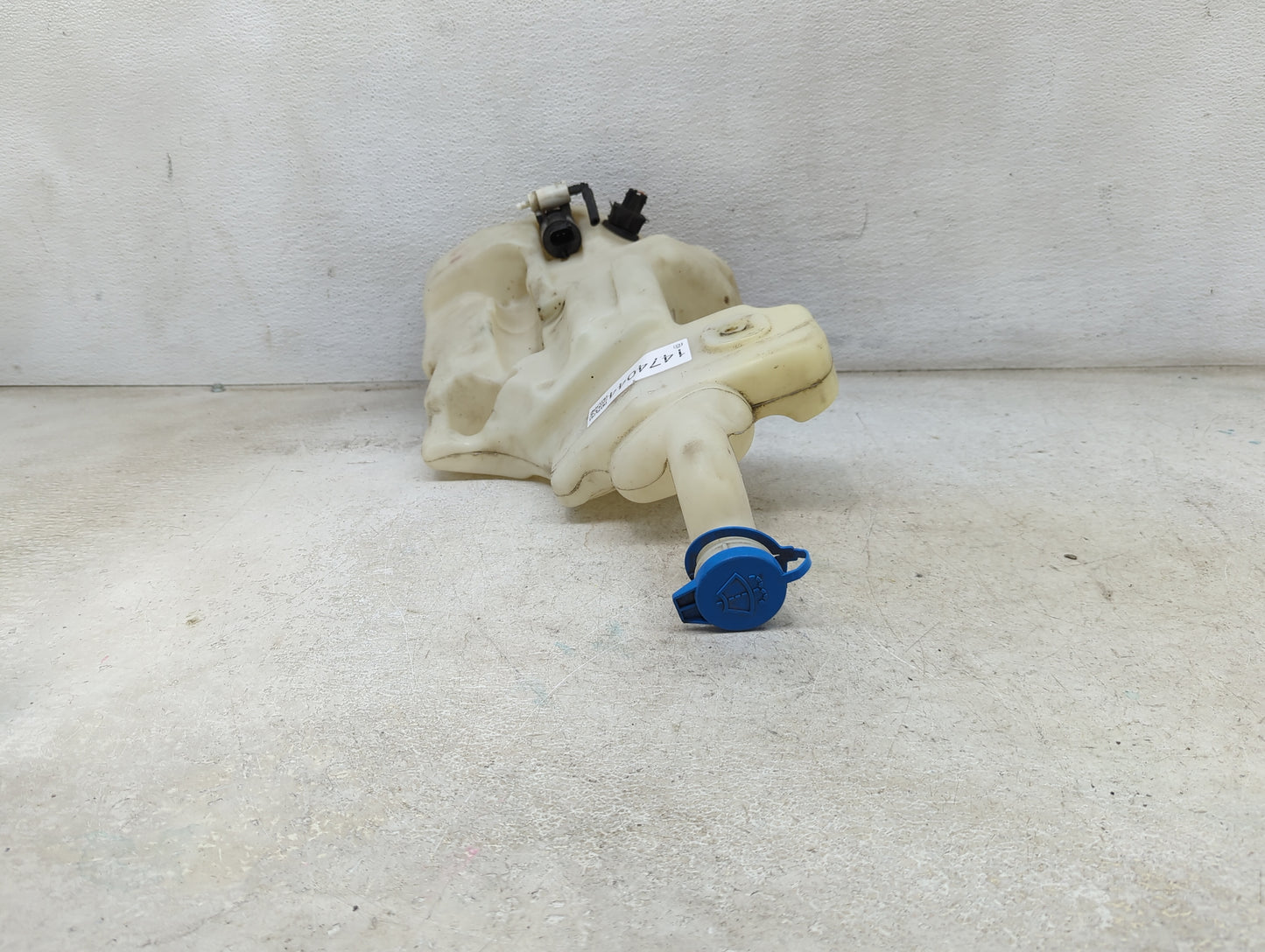 2006 Mercedes R350 Windshield Washer Fluid Reservoir Bottle Oem - Oemusedautoparts1.com