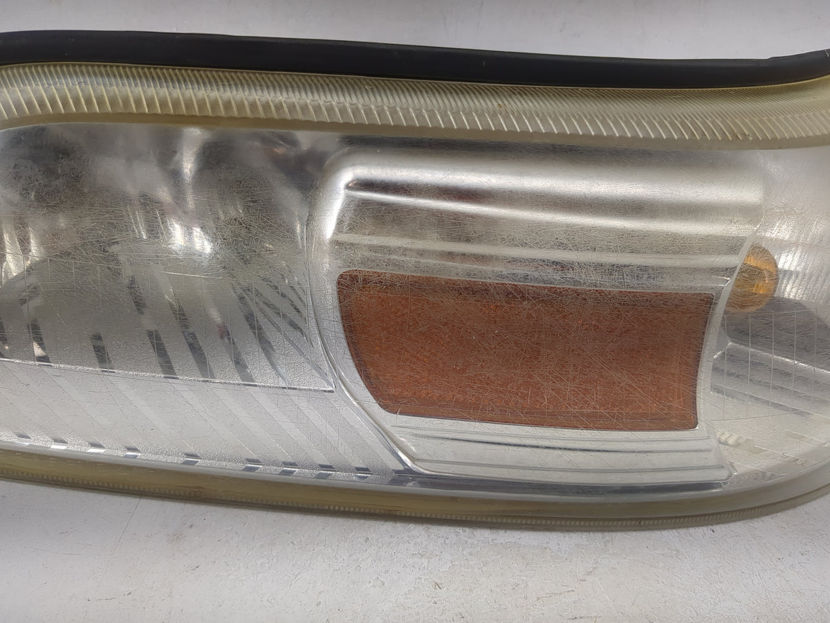 2006-2011 Mercury Grand Marquis Passenger Right Oem Front Light Lamp - Oemusedautoparts1.com