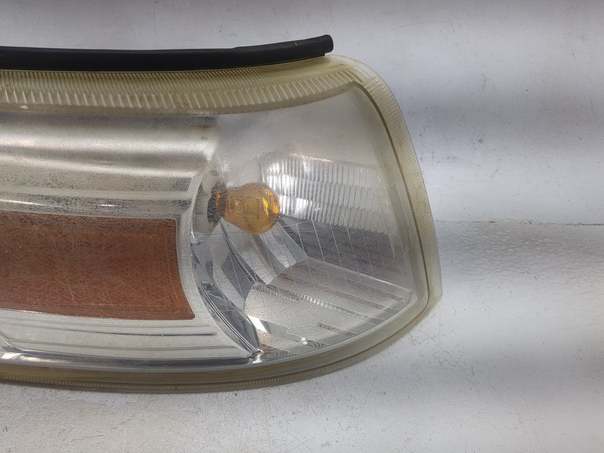 2006-2011 Mercury Grand Marquis Passenger Right Oem Front Light Lamp - Oemusedautoparts1.com