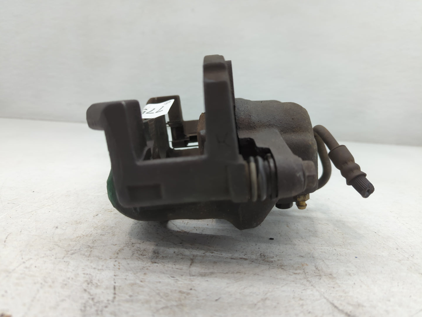 2006-2011 Mercury Grand Marquis Front Driver Left Brake Caliper - Oemusedautoparts1.com