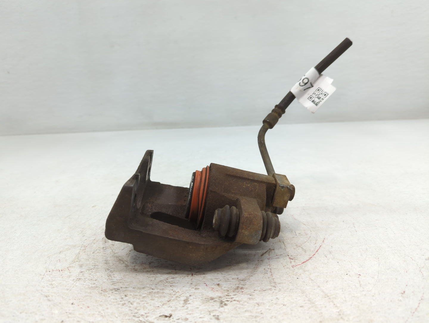 2006-2011 Mercury Grand Marquis Rear Driver Left Brake Caliper - Oemusedautoparts1.com