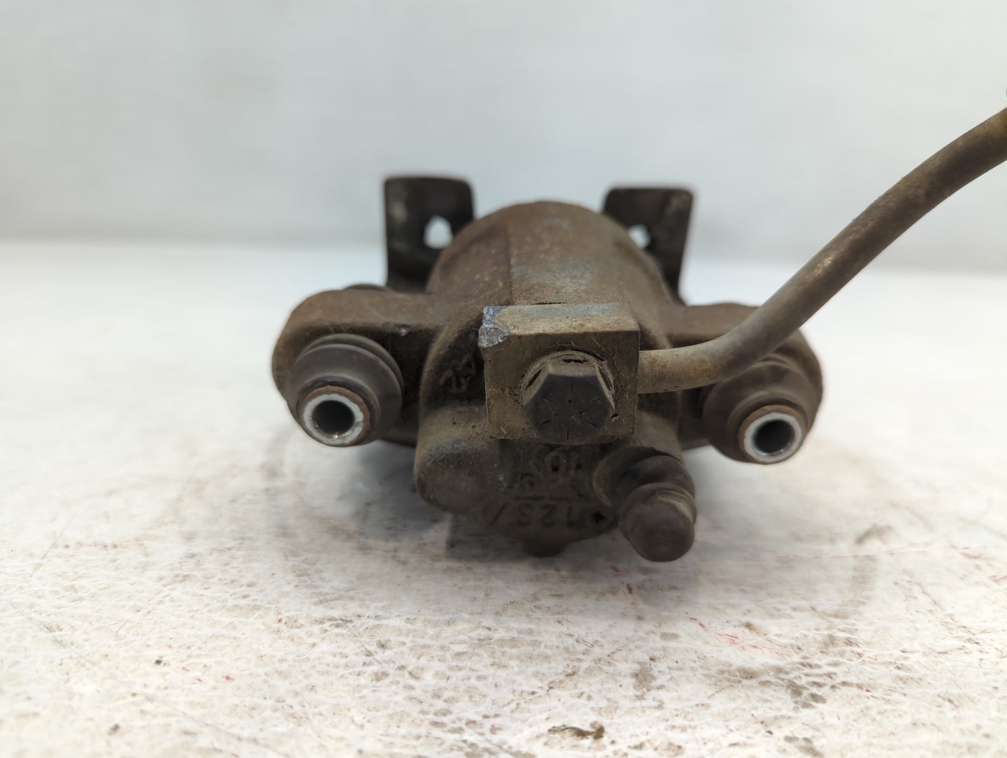 2006-2011 Mercury Grand Marquis Rear Driver Left Brake Caliper - Oemusedautoparts1.com