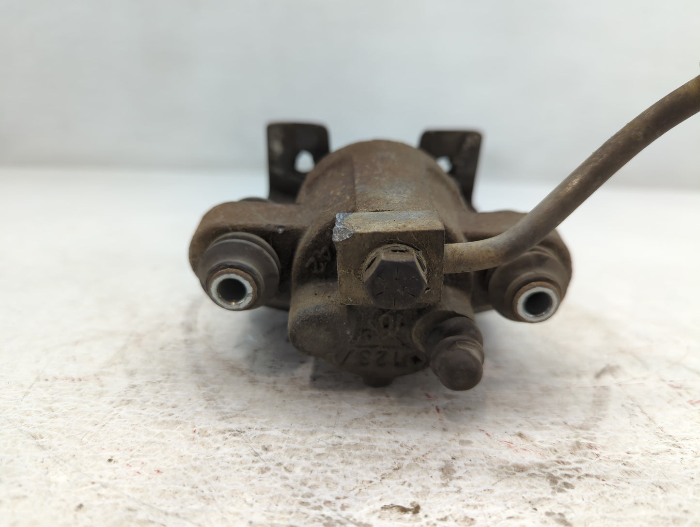 2006-2011 Mercury Grand Marquis Rear Driver Left Brake Caliper - Oemusedautoparts1.com