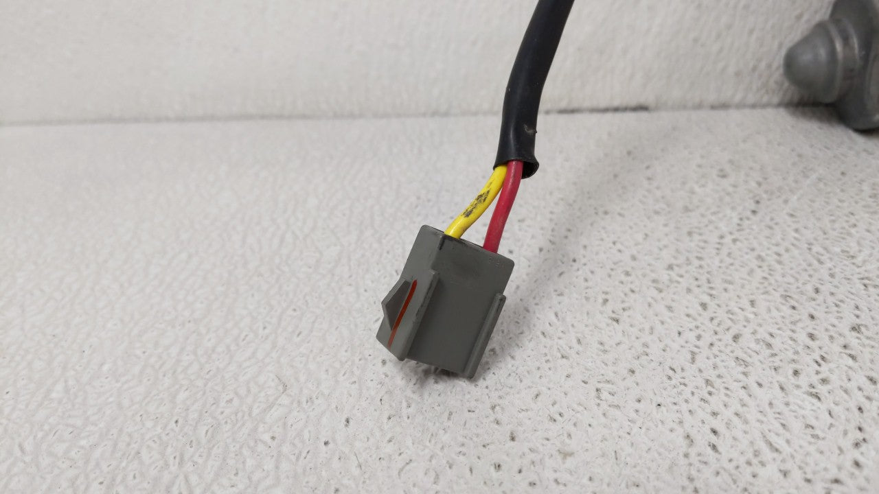 2002-2011 Mercury Grand Marquis Passenger Front Right Power Window Motor - Oemusedautoparts1.com