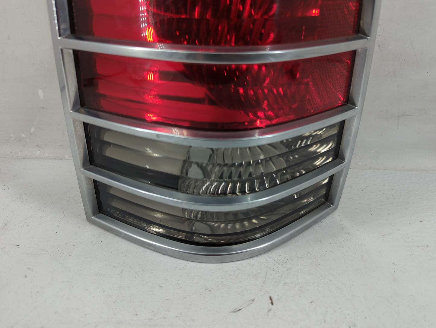 2005-2007 Mercury Mariner Tail Light Assembly Driver Left OEM P/N:5E64-13B505-A Fits Fits 2005 2006 2007 OEM Used Auto Parts