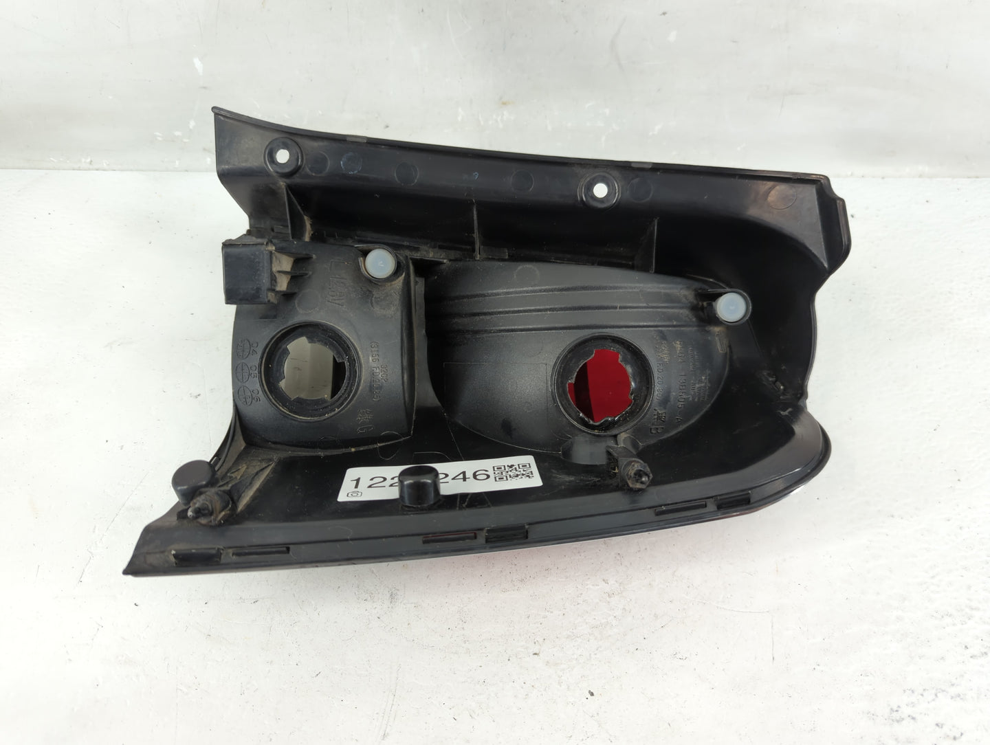 2005-2007 Mercury Mariner Tail Light Assembly Driver Left OEM P/N:5E64-13B505-A Fits Fits 2005 2006 2007 OEM Used Auto Parts