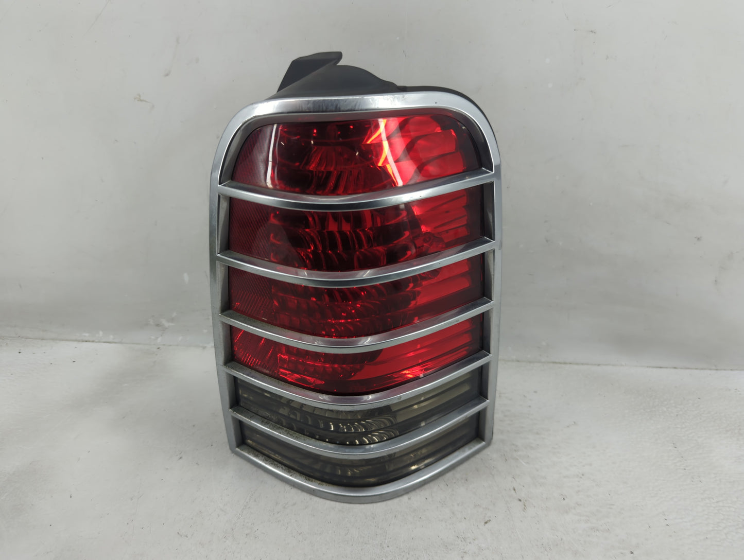 2005-2007 Mercury Mariner Tail Light Assembly Passenger Right OEM Fits Fits 2005 2006 2007 OEM Used Auto Parts - Oemusedauto