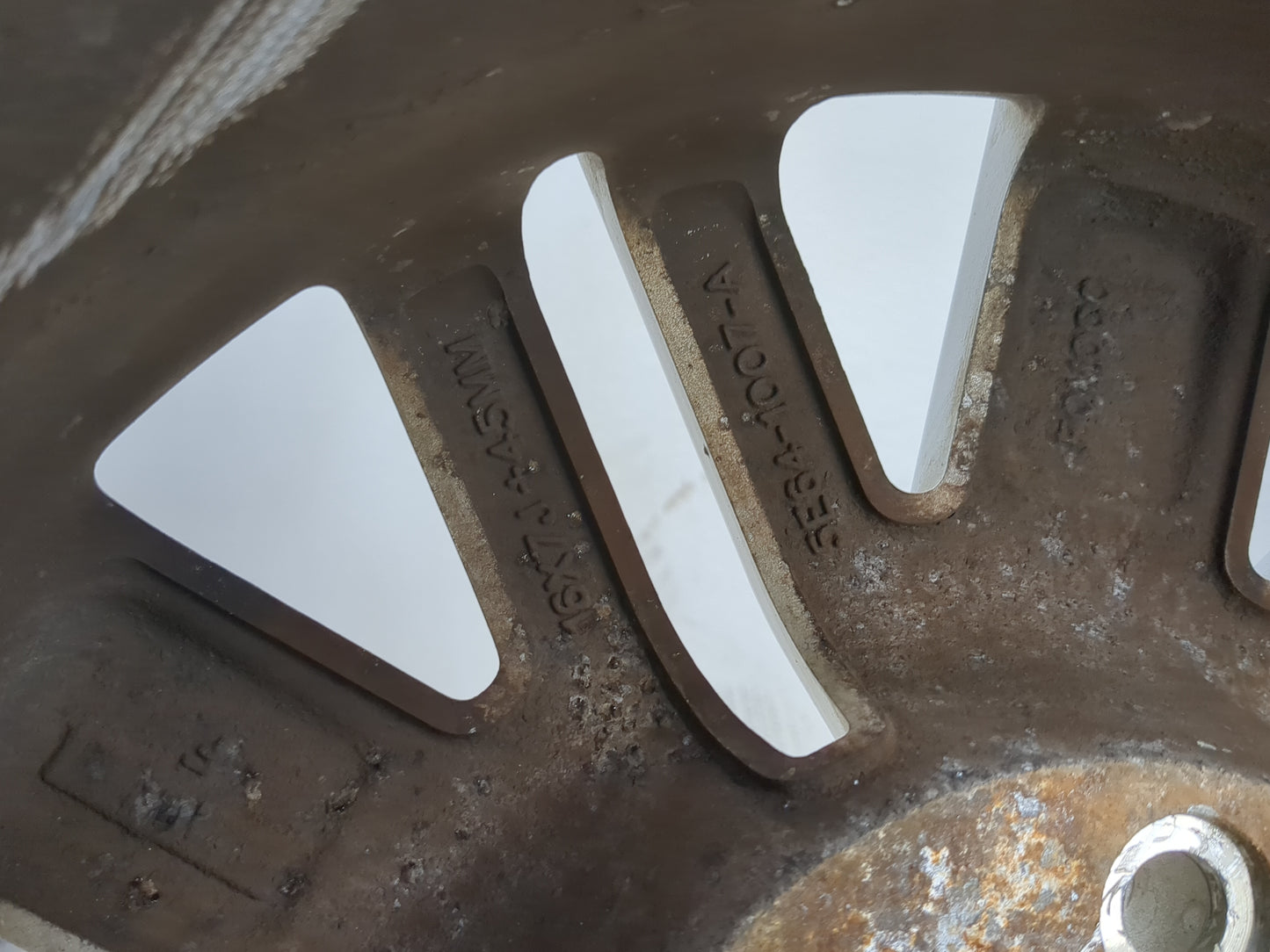2005-2007 Mercury Mariner Oem Wheel Rim 1303149 - Oemusedautoparts1.com