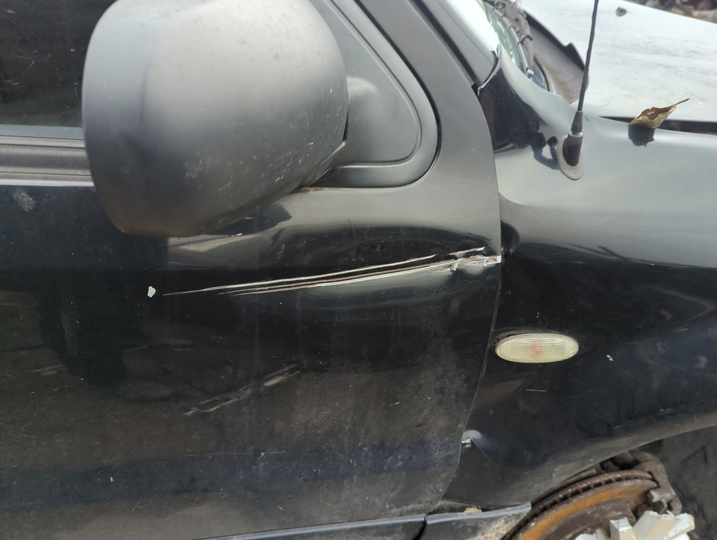 2005-2007 Mercury Mariner Passenger Front Door Oem 1304453 - Oemusedautoparts1.com