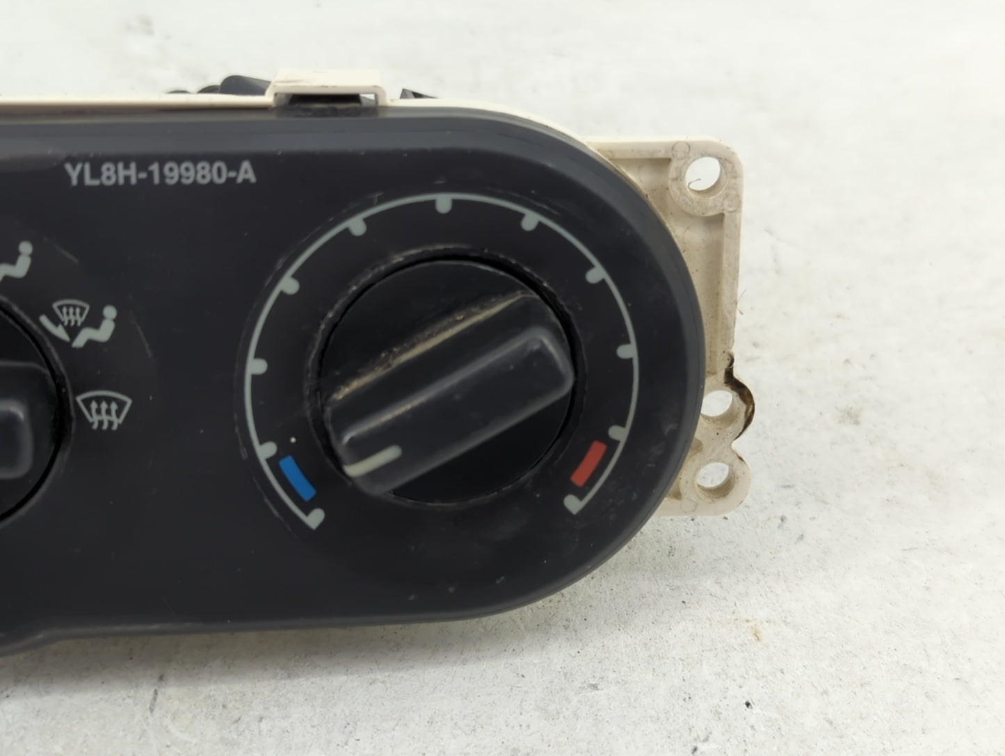 2006 Mercury Mariner Climate Control Module Temperature AC/Heater Replacement P/N:YL8H-19980-A Fits OEM Used Auto Parts - Oe