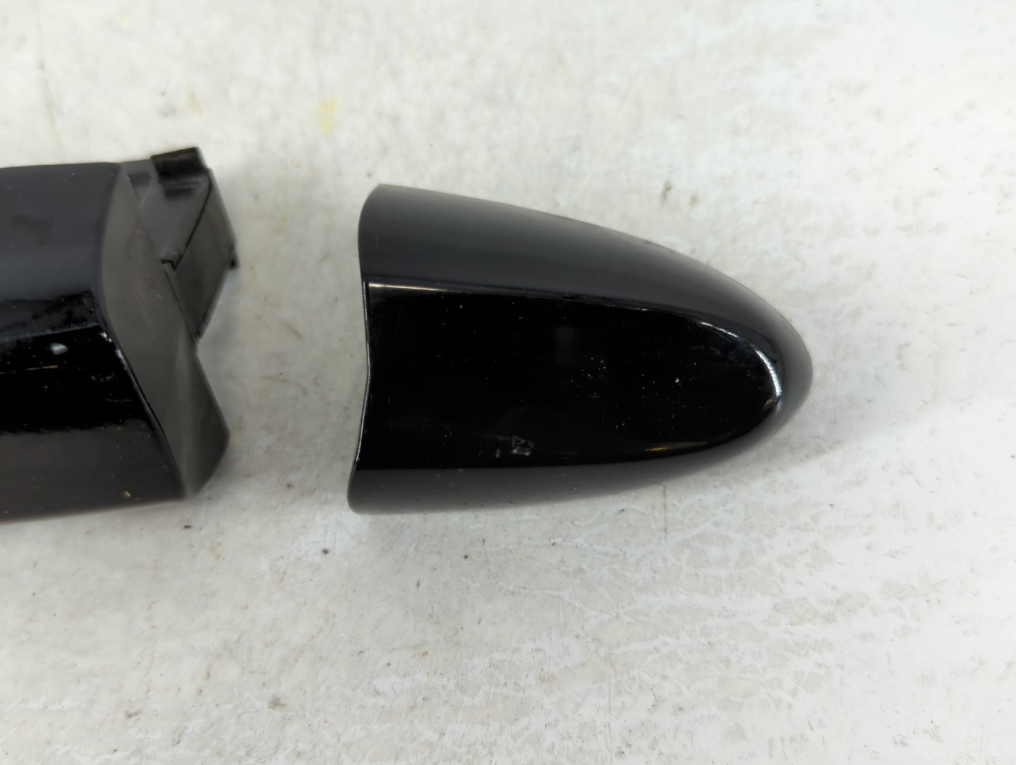 2005 Mercury Mariner Passenger Front Right Door Handle Exterior Assembly 680468 - Oemusedautoparts1.com