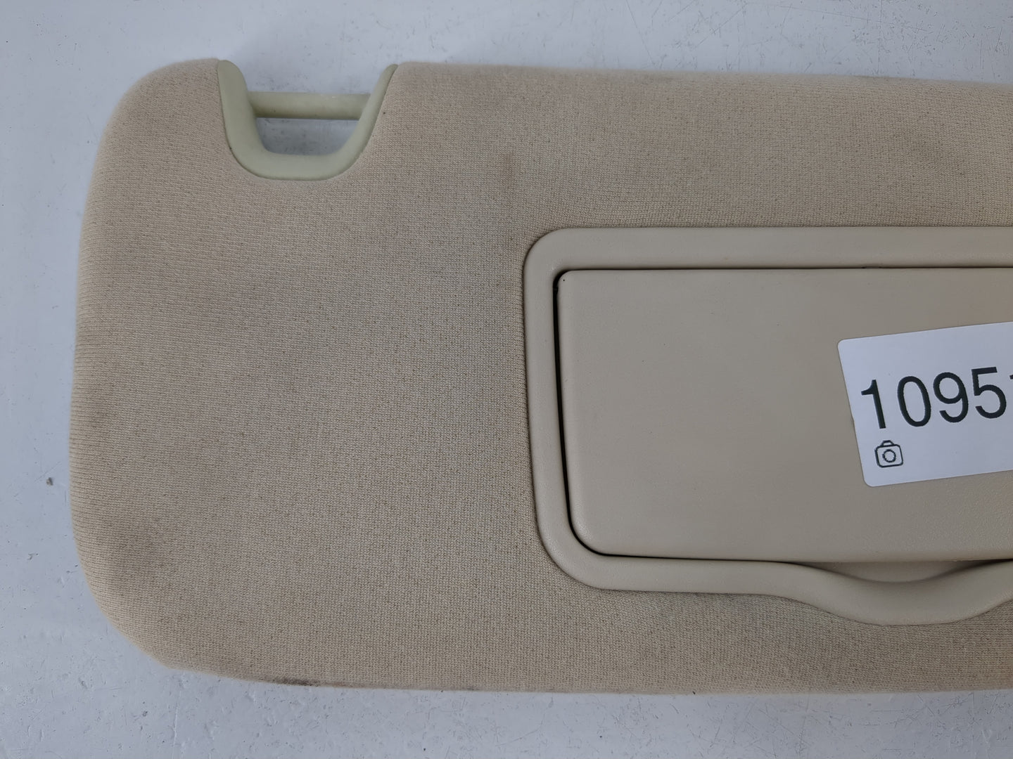 2006-2009 Mercury Milan Sun Visor Shade Replacement Passenger Right Mirror Fits Fits 2006 2007 2008 2009 OEM Used Auto Parts