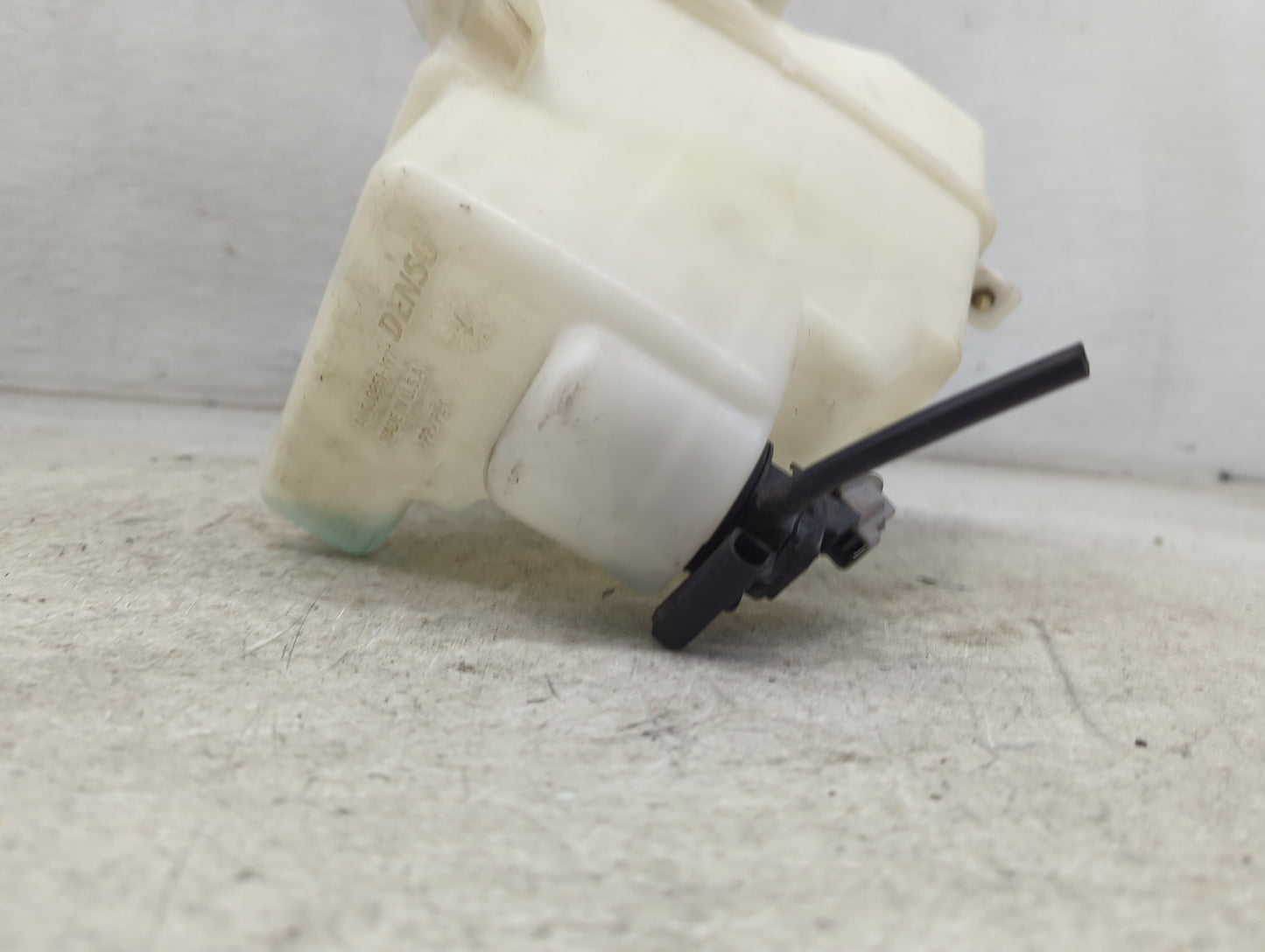 2006-2011 Mercury Milan Windshield Washer Fluid Reservoir Bottle Oem - Oemusedautoparts1.com