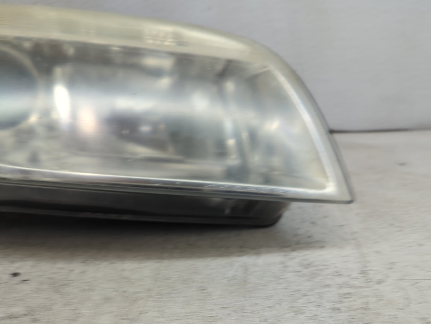 2006 Mercury Milan Passenger Right Oem Head Light Headlight Lamp - Oemusedautoparts1.com