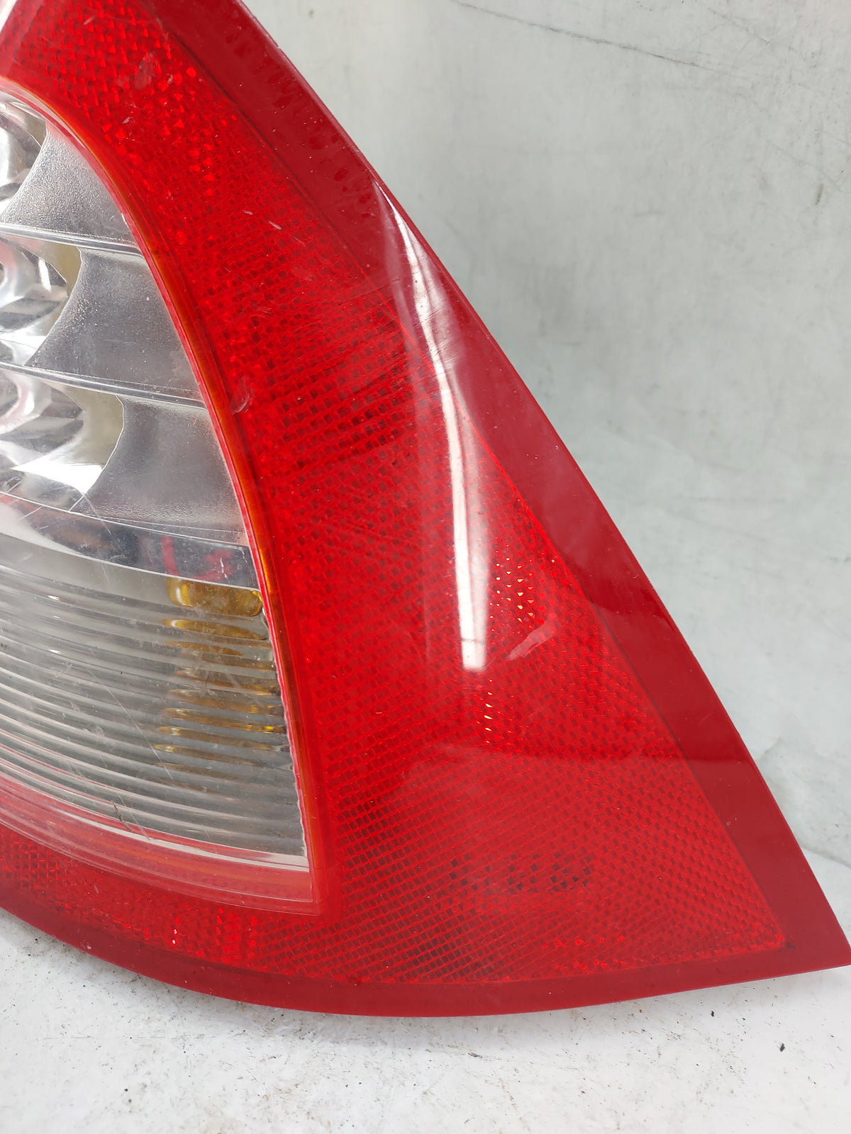 2006 Mercury Milan Tail Light Assembly Driver Left OEM P/N:6N7T-13B505-A 6N7T13B505A Fits OEM Used Auto Parts - Oemusedautop