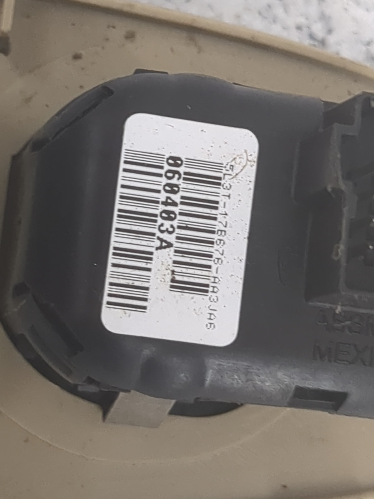 2006-2007 Mercury Milan Master Power Window Switch Replacement Driver Side Left P/N:5L3T-14B678-AA3JA6 660403A Fits OEM Used
