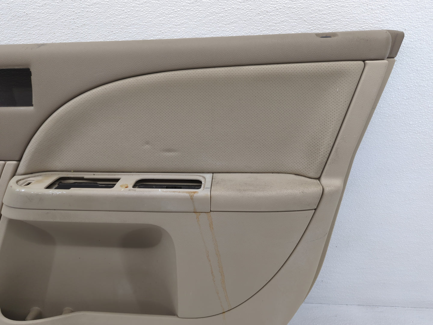 2006 Mercury Montego Front Right Passenger Interior Door Panel Trim - Oemusedautoparts1.com