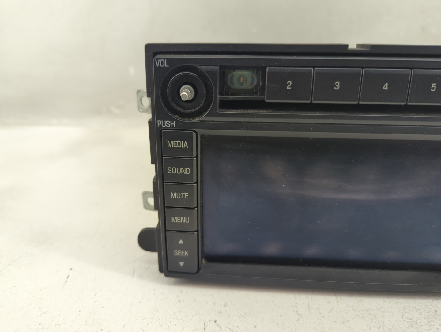 2006 Mercury Mountaineer Radio AM FM Cd Player Receiver Replacement P/N:6L2T-18K931-BC Fits OEM Used Auto Parts - Oemusedaut