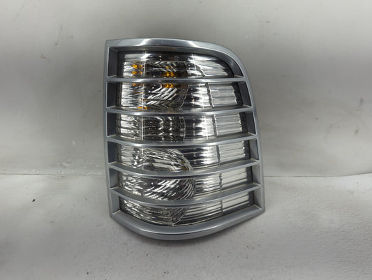 2006-2010 Mercury Mountaineer Tail Light Assembly Passenger Right OEM Fits Fits 2006 2007 2008 2009 2010 OEM Used Auto Parts