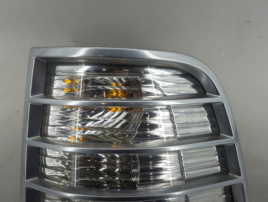 2006-2010 Mercury Mountaineer Tail Light Assembly Passenger Right OEM Fits Fits 2006 2007 2008 2009 2010 OEM Used Auto Parts