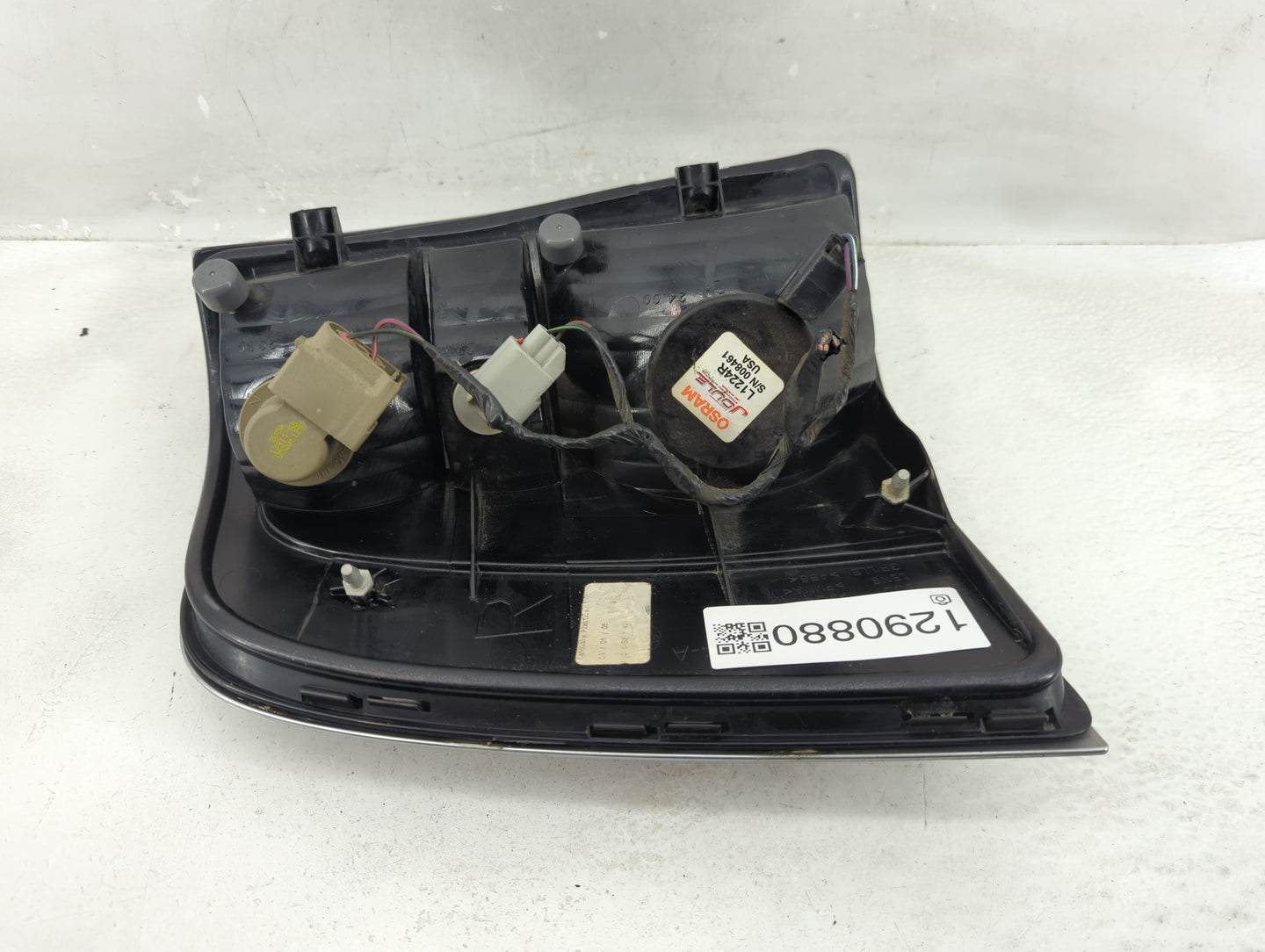 2006-2010 Mercury Mountaineer Tail Light Assembly Passenger Right OEM Fits Fits 2006 2007 2008 2009 2010 OEM Used Auto Parts