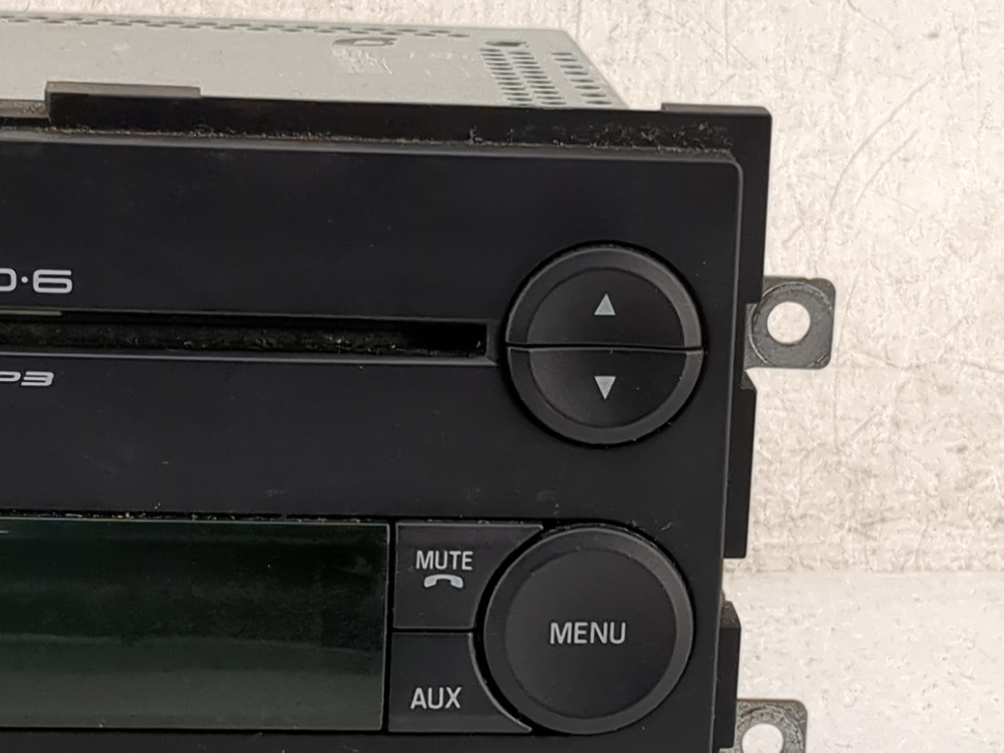 2006 Mercury Mountaineer Radio AM FM Cd Player Receiver Replacement P/N:6L2T-18C815-BK Fits Fits 2007 OEM Used Auto Parts - 