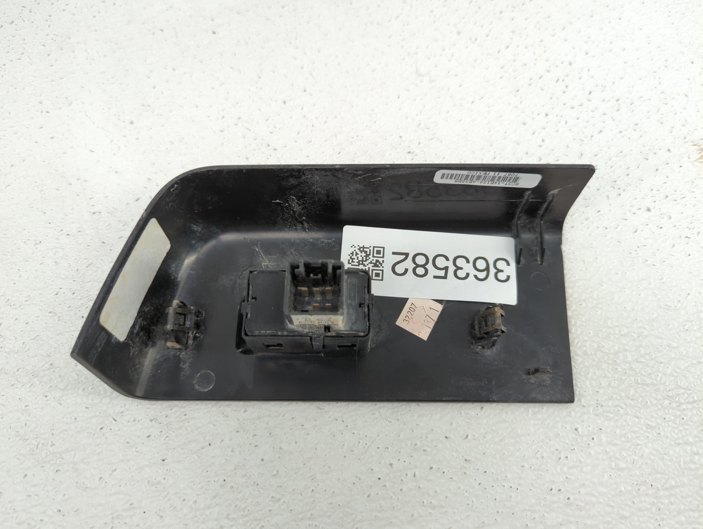 2006-2007 Mercury Mountaineer Passenger Right Power Window Switch - Oemusedautoparts1.com