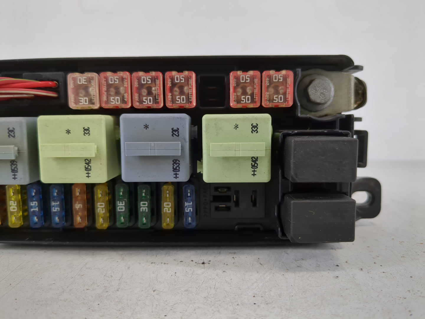 2006 Mini Cooper Fusebox Fuse Box Panel Relay Module P/N:6906614-04 Fits OEM Used Auto Parts - Oemusedautoparts1.com