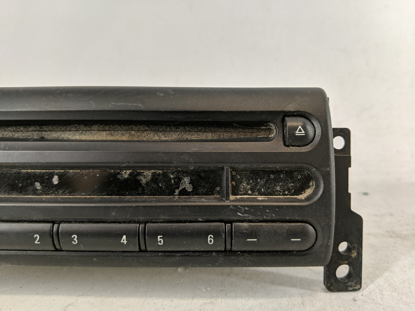 2006 Mini Cooper Radio AM FM Cd Player Receiver Replacement P/N:6512 6 977 697 Fits OEM Used Auto Parts - Oemusedautoparts1.