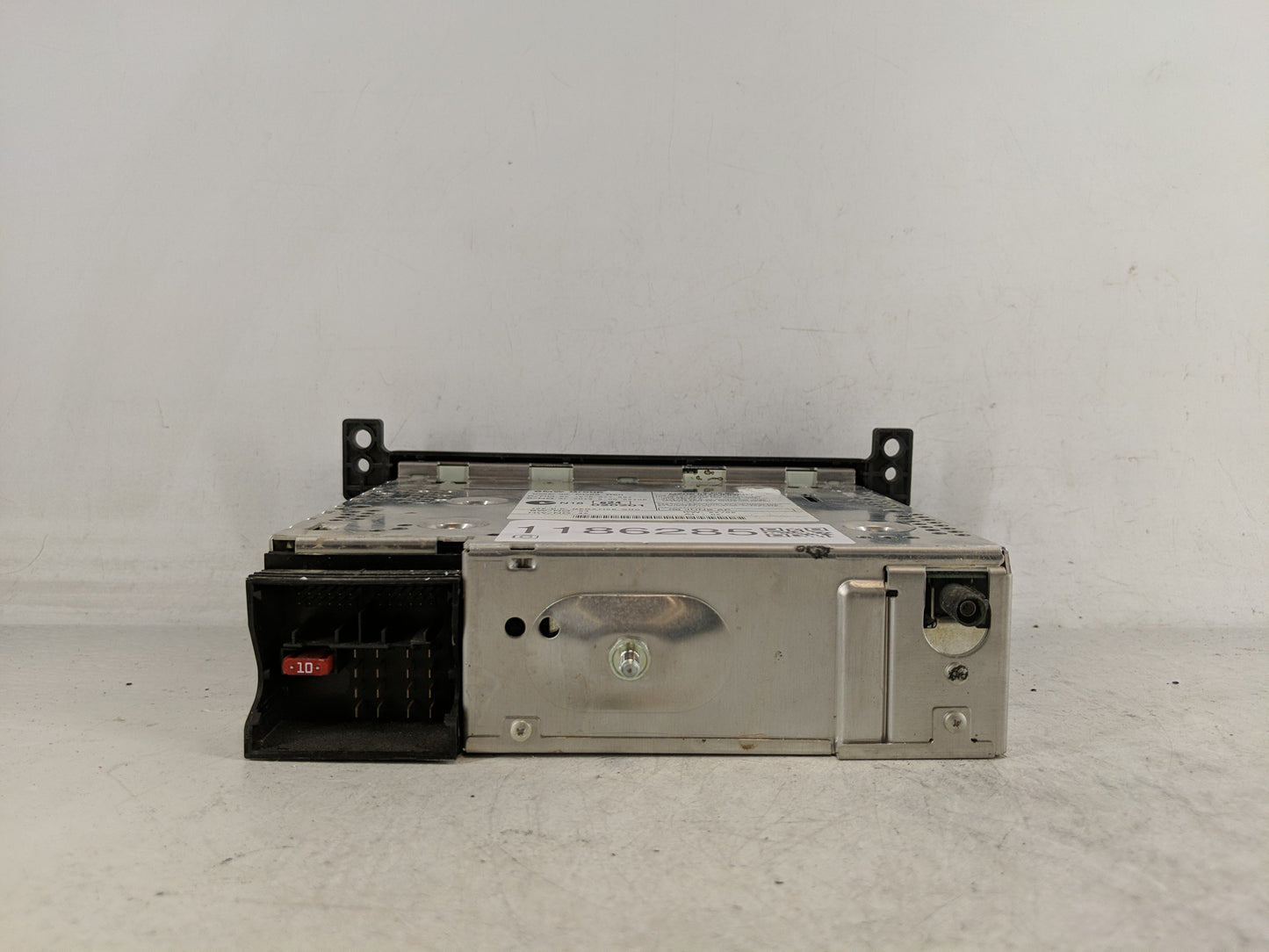 2006 Mini Cooper Radio AM FM Cd Player Receiver Replacement P/N:6512 6 977 697 Fits OEM Used Auto Parts - Oemusedautoparts1.