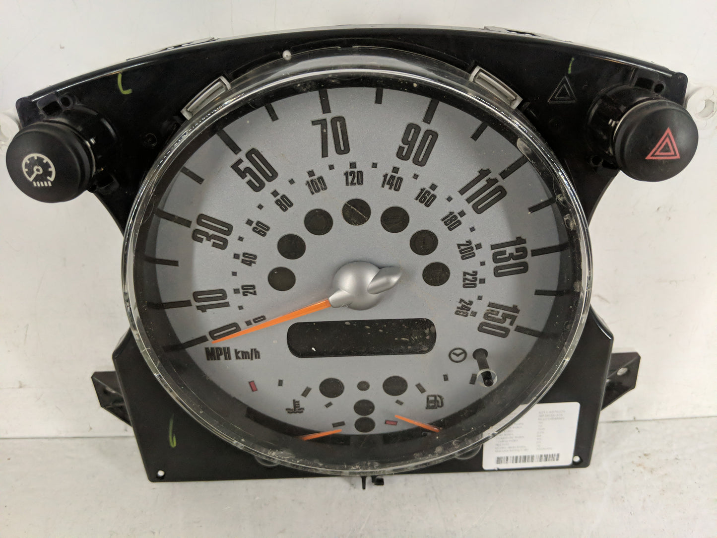 2006 Mini Cooper Instrument Cluster Speedometer Gauges P/N:6211-6978320 Fits OEM Used Auto Parts - Oemusedautoparts1.com