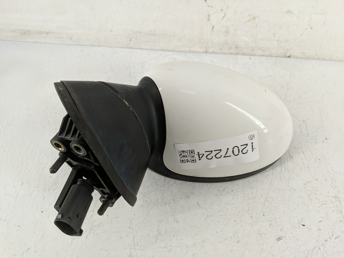 2006 Mini Cooper Side Mirror Replacement Driver Left View Door Mirror Fits OEM Used Auto Parts - Oemusedautoparts1.com