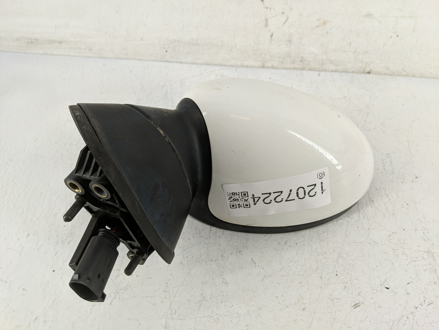 2006 Mini Cooper Side Mirror Replacement Driver Left View Door Mirror Fits OEM Used Auto Parts - Oemusedautoparts1.com