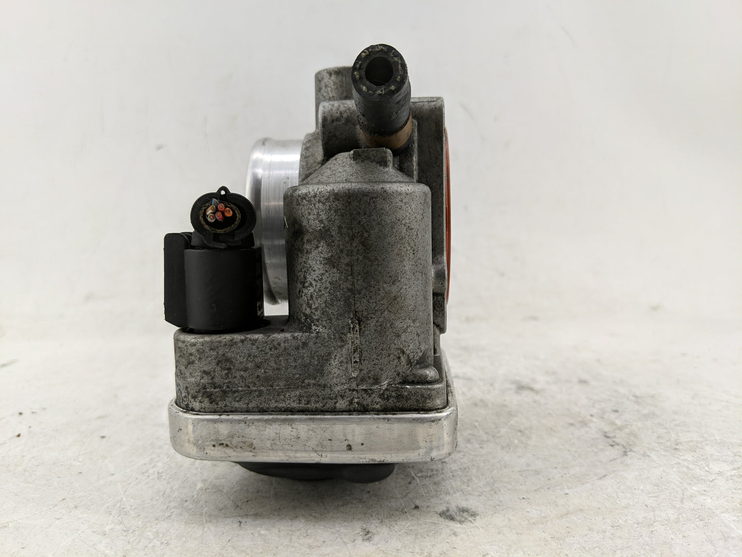 2006 Mini Cooper Throttle Body P/N:1354 7 509 043 Fits OEM Used Auto Parts - Oemusedautoparts1.com