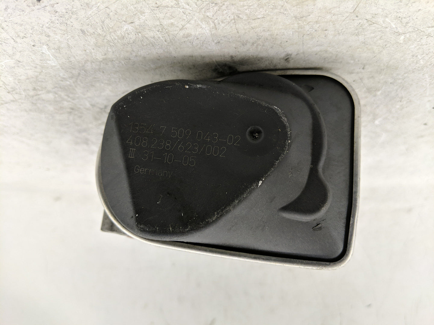 2006 Mini Cooper Throttle Body P/N:1354 7 509 043 Fits OEM Used Auto Parts - Oemusedautoparts1.com