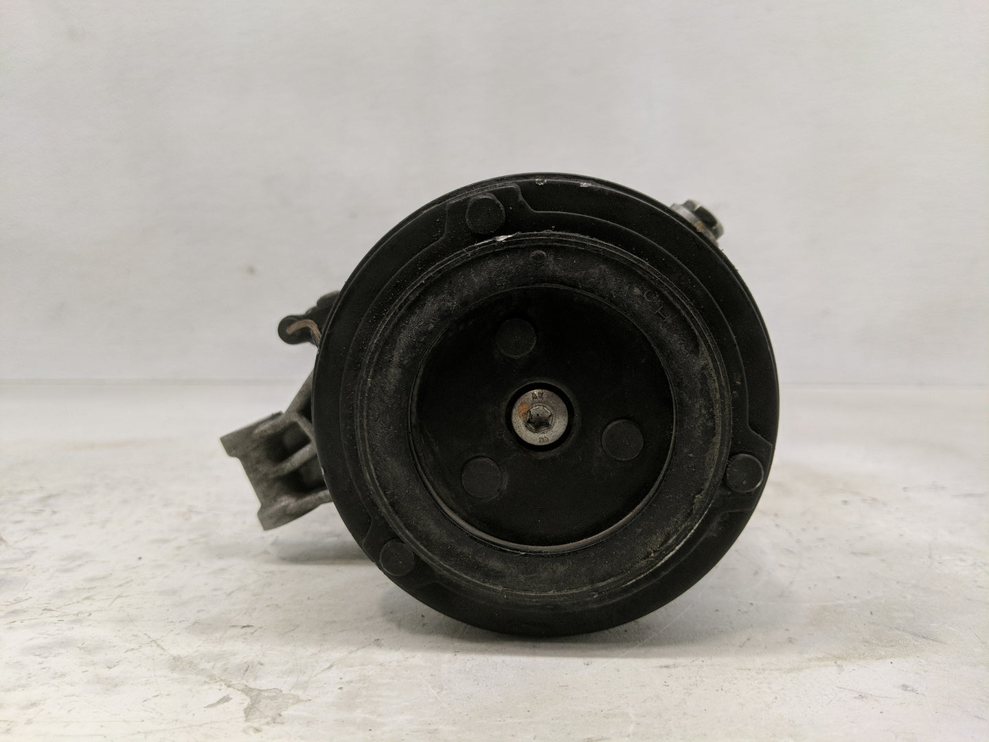 2006 Mini Cooper Air Conditioning A/c Ac Compressor Oem - Oemusedautoparts1.com