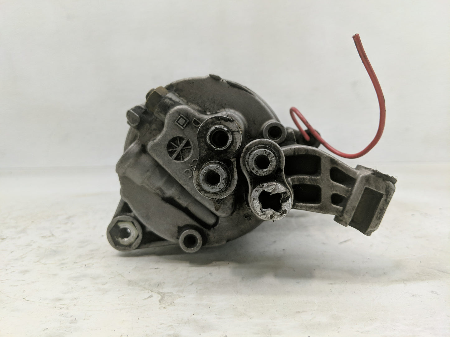 2006 Mini Cooper Air Conditioning A/c Ac Compressor Oem - Oemusedautoparts1.com