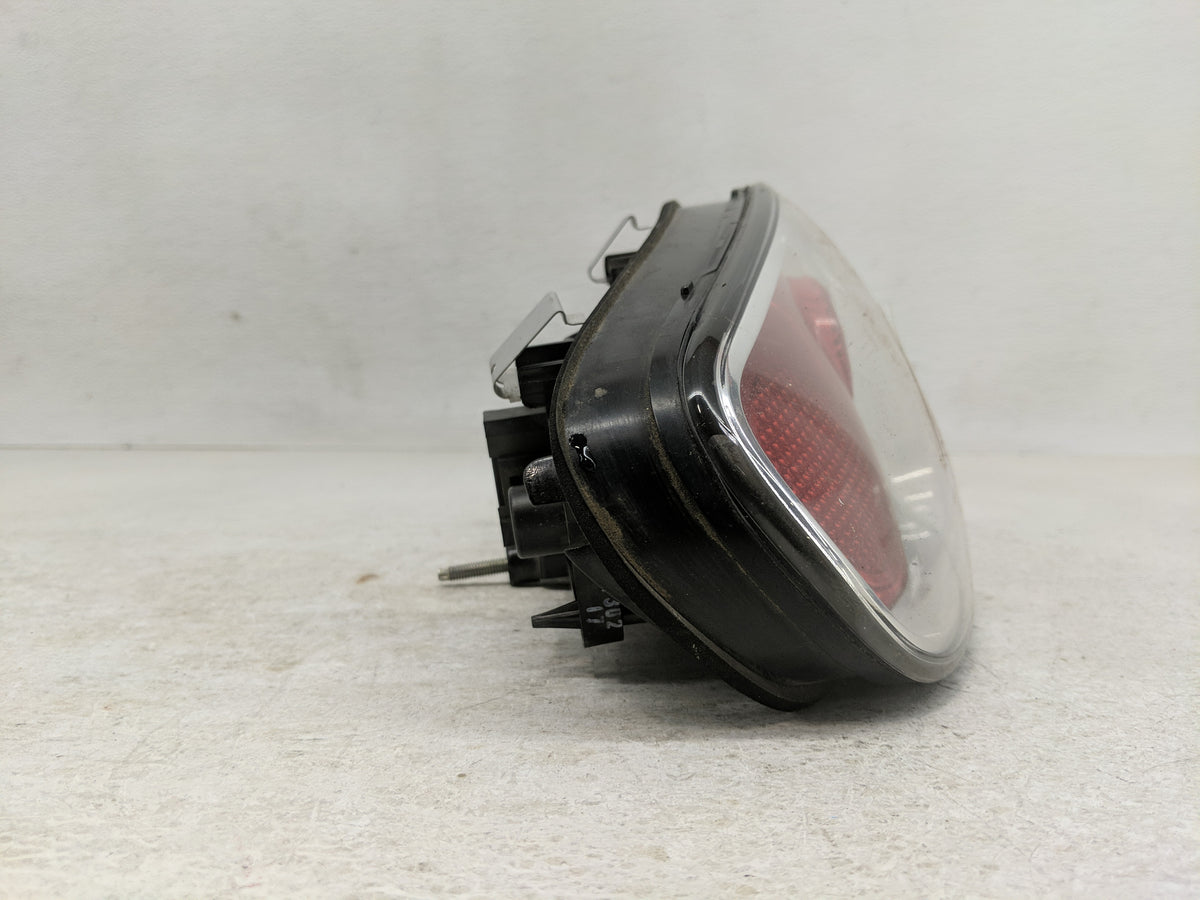 2002-2008 Mini Cooper Tail Light Assembly Passenger Right OEM P/N:30164710000 2-48-05-4-484 Fits OEM Used Auto Parts - Oemus