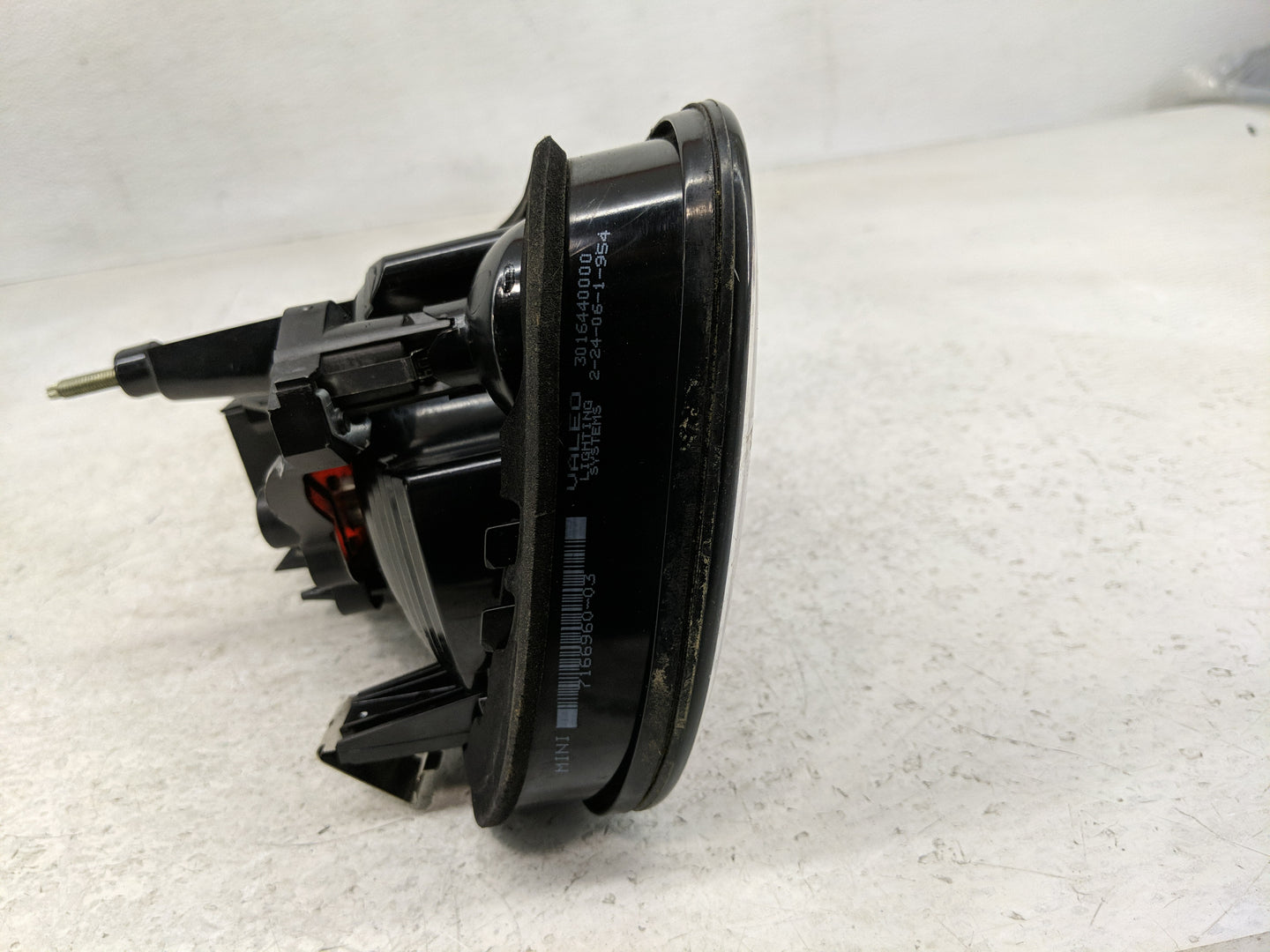 2006 Mini Cooper Tail Light Assembly Passenger Right OEM P/N:3016440000 Fits OEM Used Auto Parts - Oemusedautoparts1.com