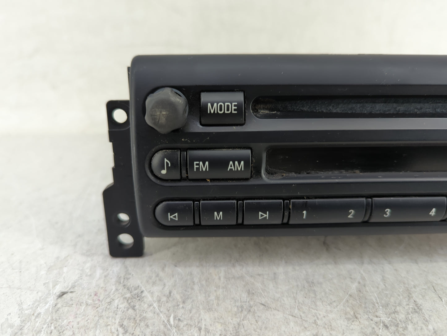 2006 Mini Cooper Radio AM FM Cd Player Receiver Replacement P/N:62116972084 Fits OEM Used Auto Parts - Oemusedautoparts1.com