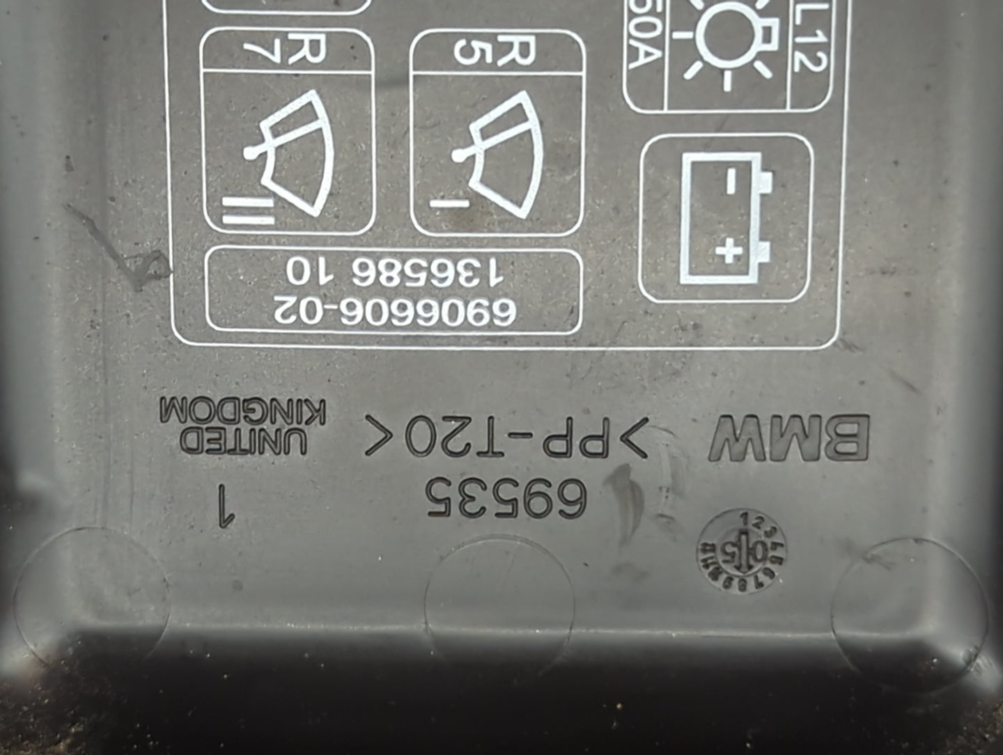 2006 Mini Cooper Fusebox Fuse Box Panel Relay Module P/N:6906606-02 Fits OEM Used Auto Parts - Oemusedautoparts1.com