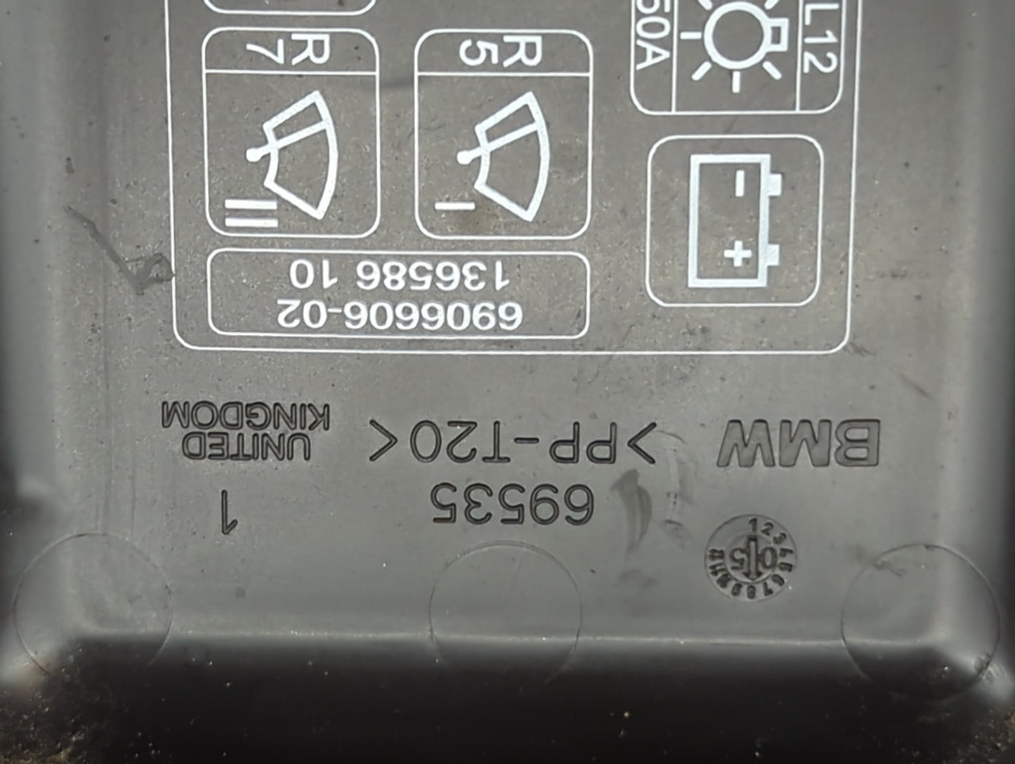 2006 Mini Cooper Fusebox Fuse Box Panel Relay Module P/N:6906606-02 Fits OEM Used Auto Parts - Oemusedautoparts1.com