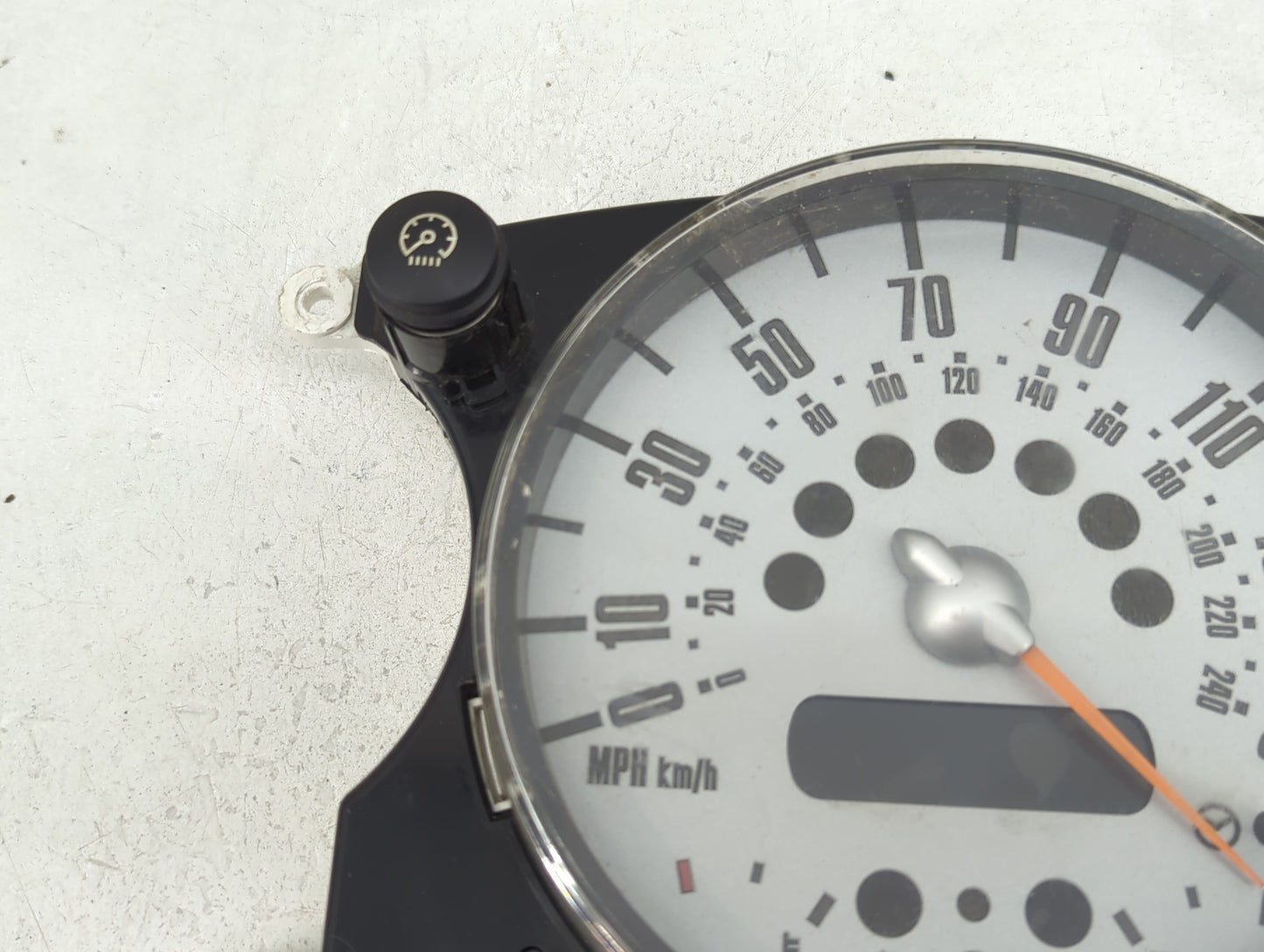 2006 Mini Cooper Instrument Cluster Speedometer Gauges Miles: Fits OEM Used Auto Parts - Oemusedautoparts1.com