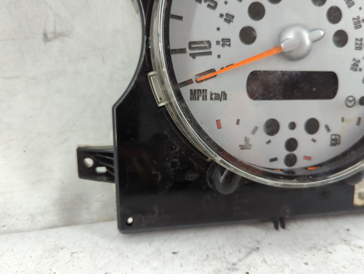 2006 Mini Cooper Instrument Cluster Speedometer Gauges P/N:6211-6978320 AR-0039-015, RG/21454/050 Miles: Fits OEM Used Auto 