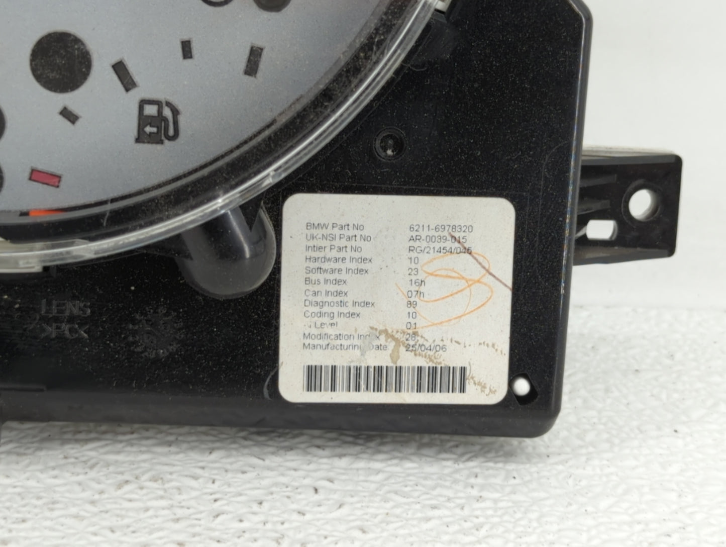 2006 Mini Cooper Instrument Cluster Speedometer Gauges P/N:6211-6966494 6211-6978320, 6211-6928885, 6928885, 6924913 Fits OE