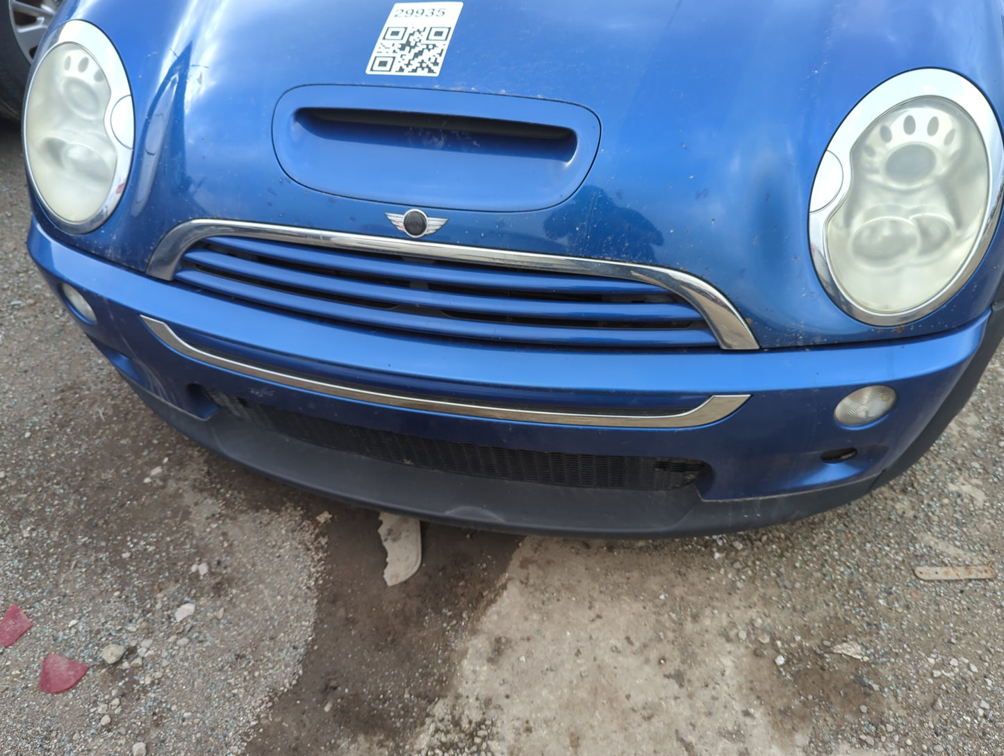 2006 Mini Cooper Front Grille Bumper Not Included - Oemusedautoparts1.com