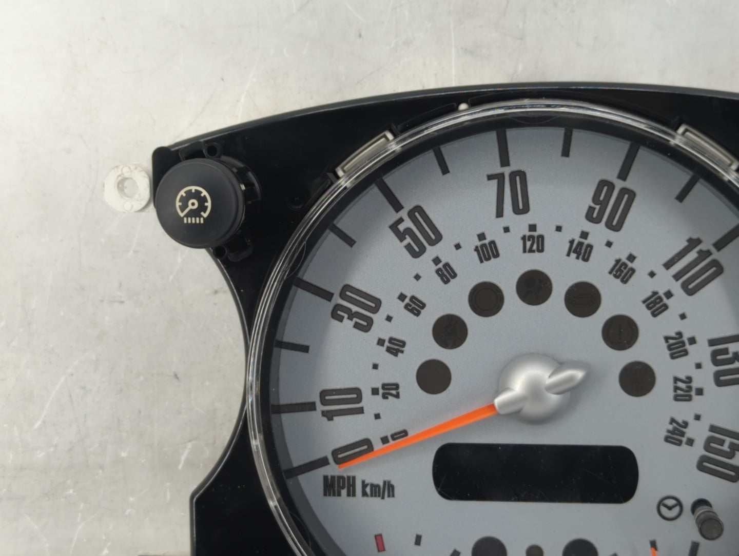 2006 Mini Cooper Instrument Cluster Speedometer Gauges P/N:6211-6978320 Fits OEM Used Auto Parts - Oemusedautoparts1.com