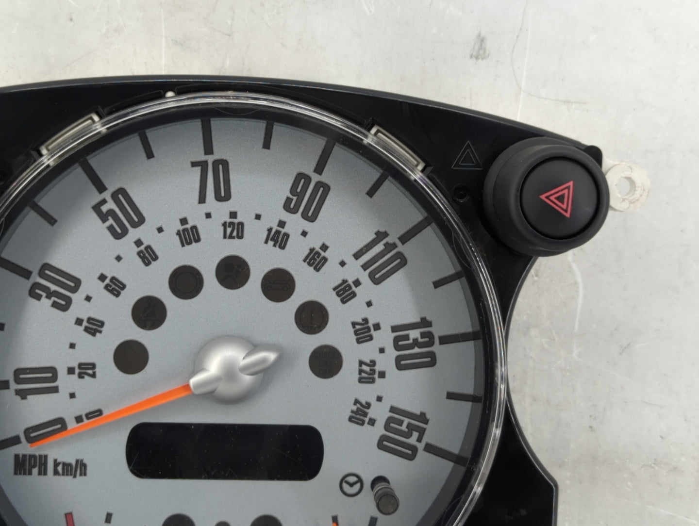 2006 Mini Cooper Instrument Cluster Speedometer Gauges P/N:6211-6978320 Fits OEM Used Auto Parts - Oemusedautoparts1.com