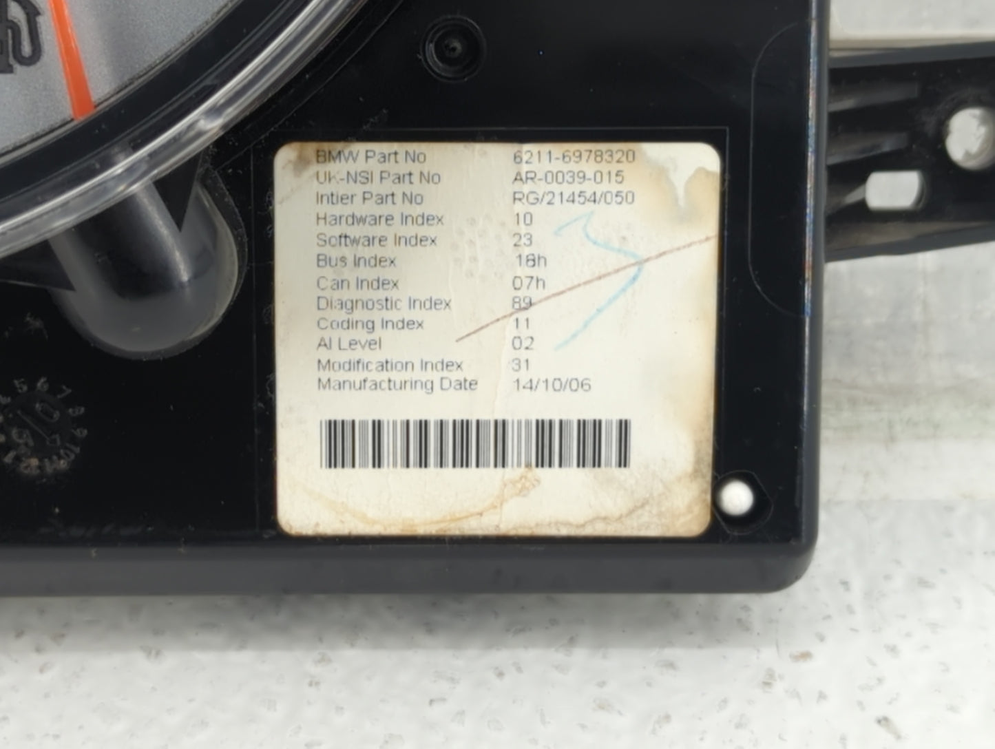 2006 Mini Cooper Instrument Cluster Speedometer Gauges P/N:6211-6978320 Fits OEM Used Auto Parts - Oemusedautoparts1.com