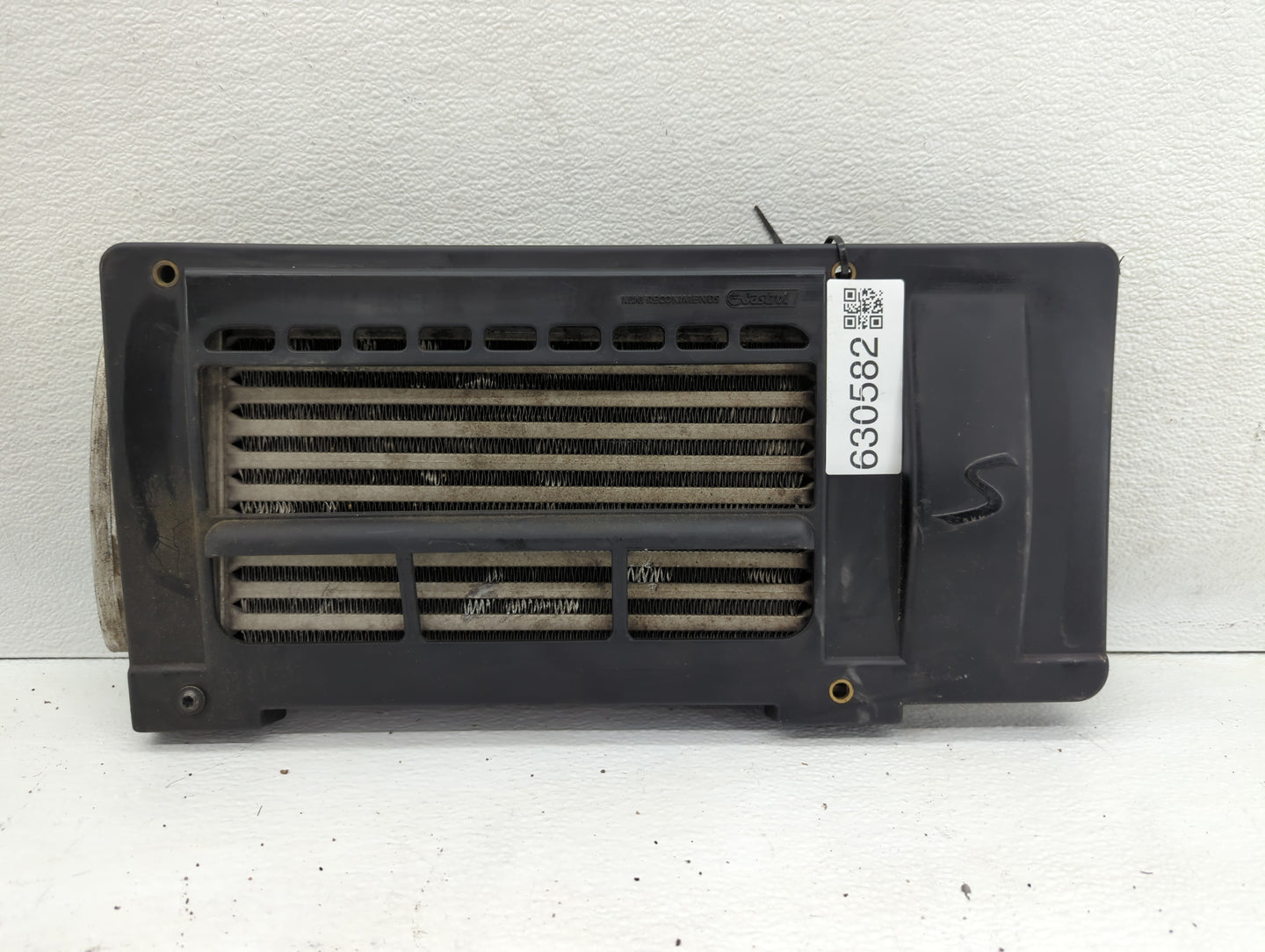 2006 Mini Cooper Turbo Intercooler 630582 - Oemusedautoparts1.com